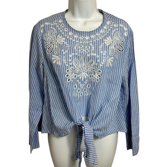 Liquorish Blue Striped Blouse Sz 10 M Embroidered Floral Eyelet Top Front Tie - Picture 2 of 6